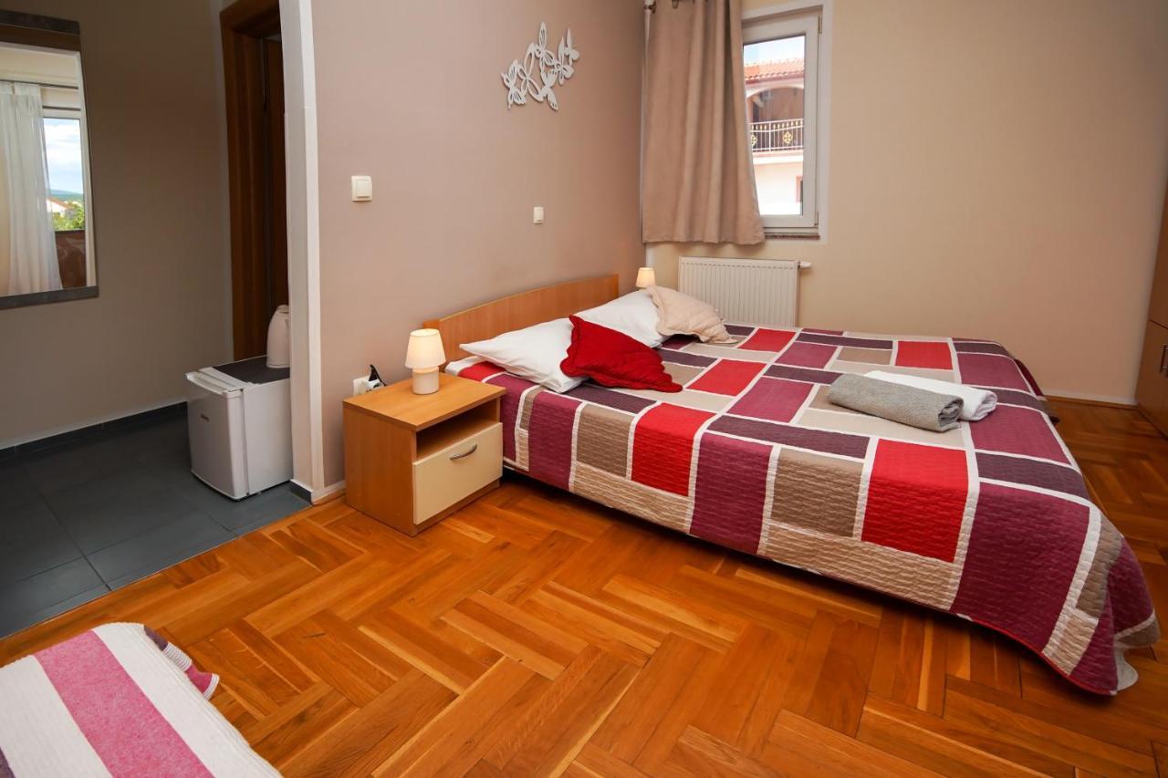 Guest Accommodation Slapovi Krke Lozovac Exterior photo